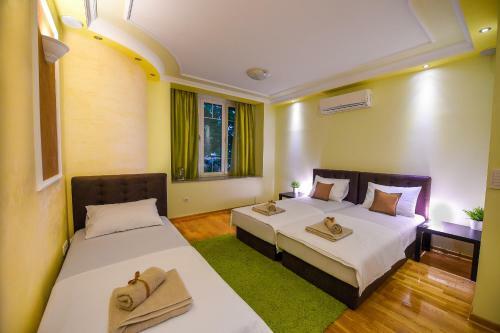 Apartment Sweet House Politika