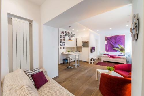 Luxury Center Point Apartment