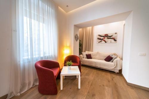 Luxury Center Point Apartment