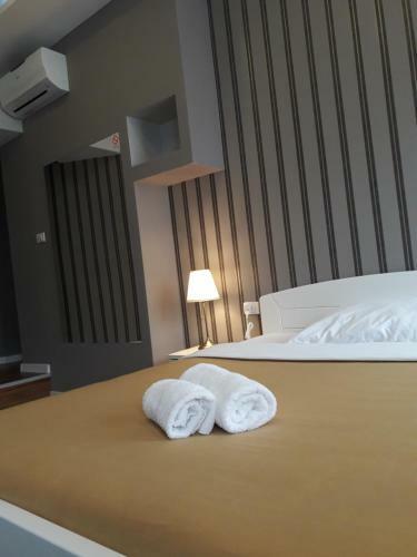 Hostal M&c - Modern Rooms