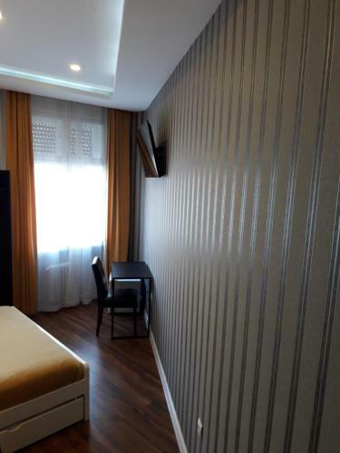 Hostal M&c - Modern Rooms