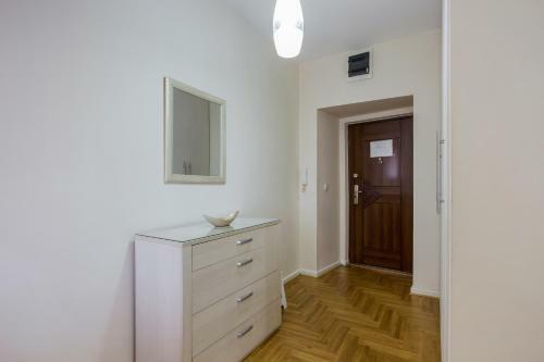 Apartment Politika