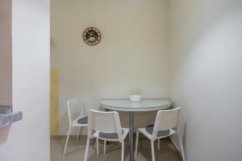 Apartment Politika