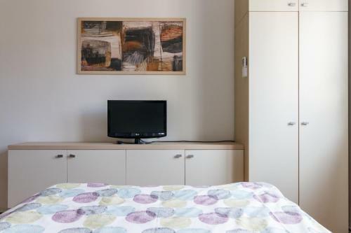 Downtown Apartment 2