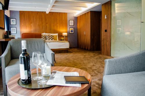 Hostal Nomad Luxury Suites