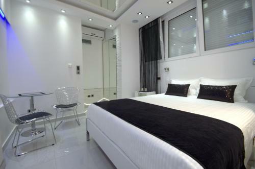 Monroe Apartment