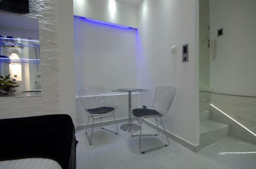 Monroe Apartment