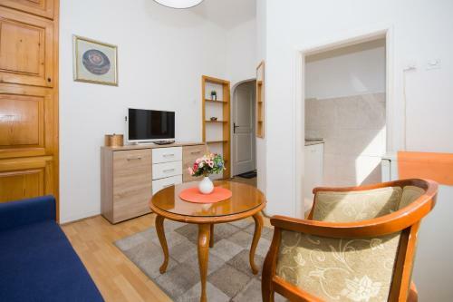 Downtown Star Apartment