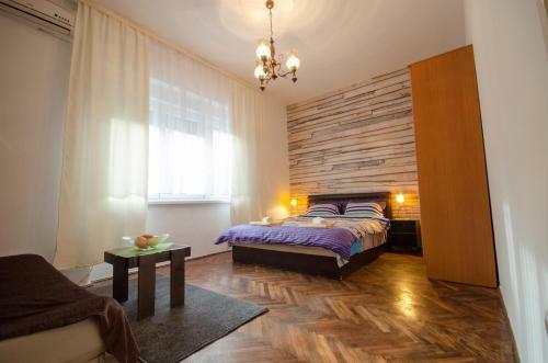 The Box Apartment