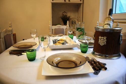 Hostal French Chic House