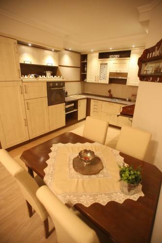 Hostal French Chic House