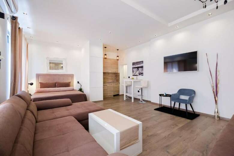 Central Business Apartment Exclusive