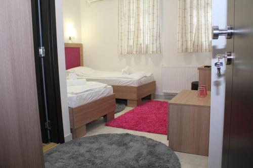 Hostal Wake Up Apartments And Rooms