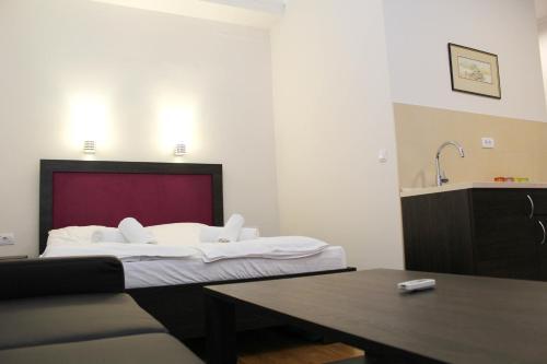 Hostal Wake Up Apartments And Rooms