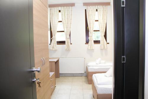 Hostal Wake Up Apartments And Rooms