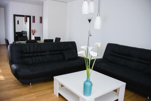 Botanical Garden Apartments