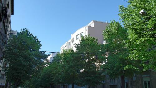 Botanical Garden Apartments