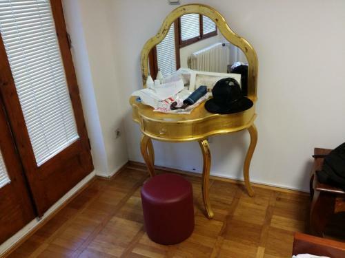 Hostal Hram Rooms