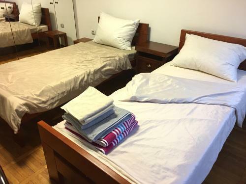 Hostal Hram Rooms