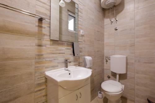 Airport Hotel Garni