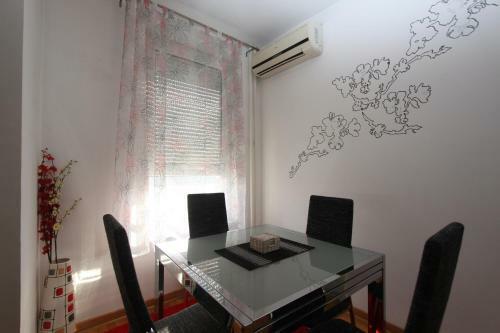 Twin Belville Apartments