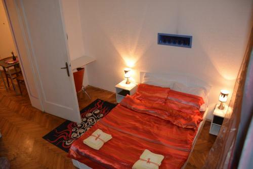 Cozy Downtown Apartment