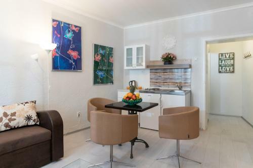 Modern Central Apartments