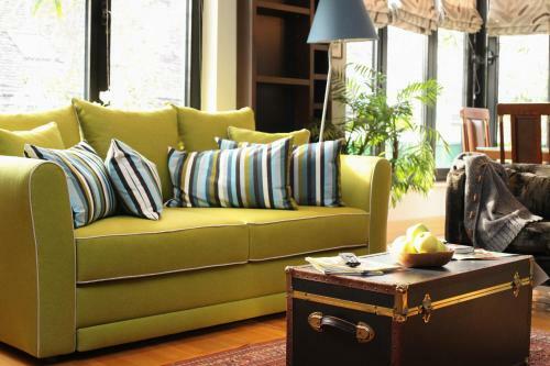 Designer Apartment Wow!