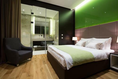 Hostal Maccani Luxury Suites