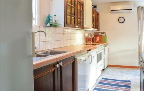 Two-bedroom Holiday Home In Beddingestrand