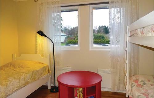 Three-bedroom Holiday Home In Beddingestrand