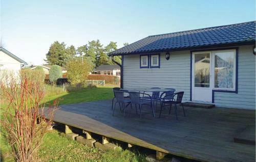 Three-bedroom Holiday Home In Beddingestrand