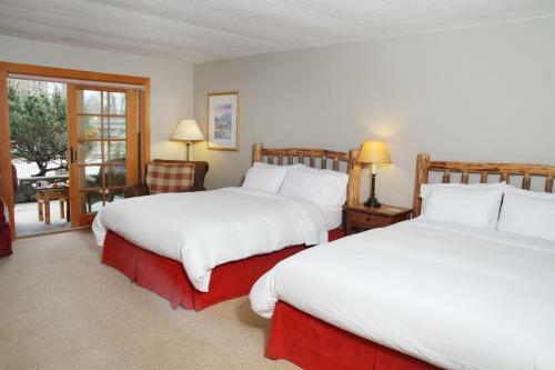 The Lodge At Riverside