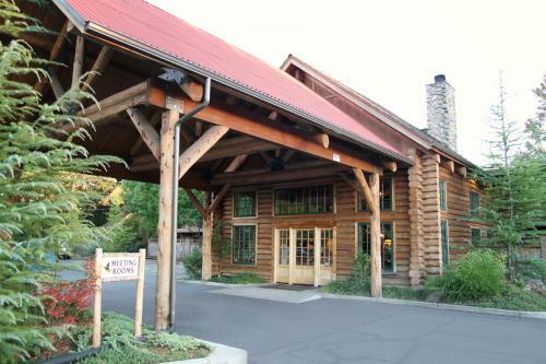 The Lodge At Riverside