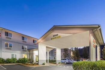 Hotel Super 8 Roseburg