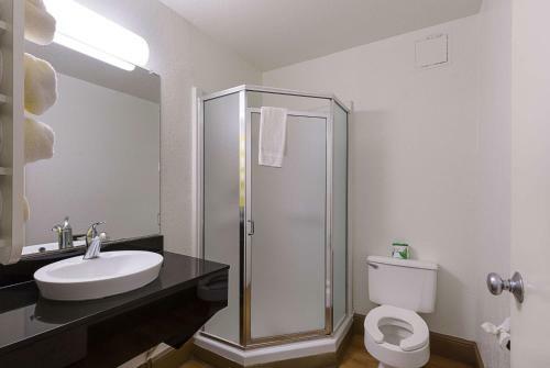 Motel 6 Conroe