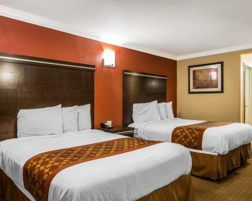 Hotel Rodeway Inn & Suites Corona