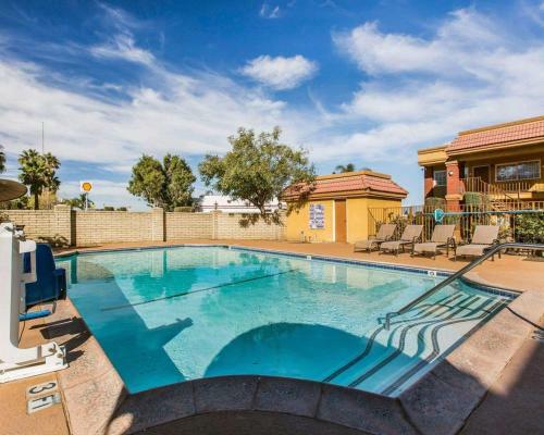 Hotel Rodeway Inn & Suites Corona