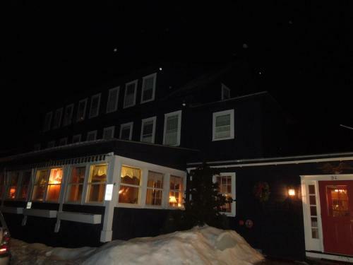 Hotel Wildcat Inn And Tavern