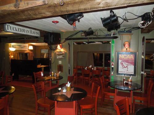Hotel Wildcat Inn And Tavern