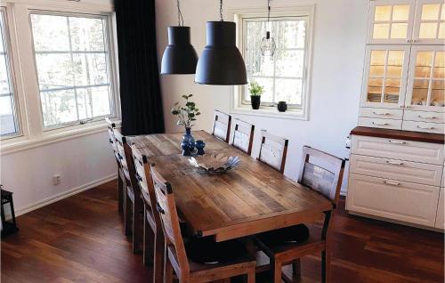 Three-bedroom Holiday Home In Arjang