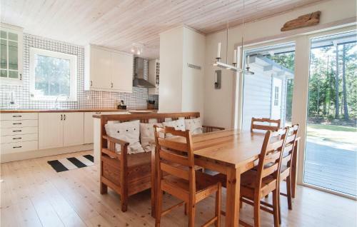 Four-bedroom Holiday Home In Slite