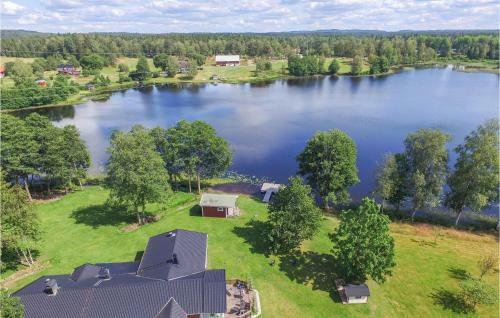 Four-bedroom Holiday Home In Ambjornarp