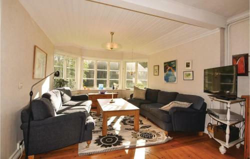 Four-bedroom Holiday Home In Fargelanda