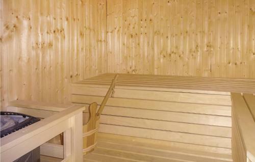 Three-bedroom Holiday Home In Garsnas