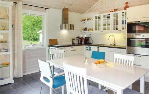 Three-bedroom Holiday Home In Garsnas
