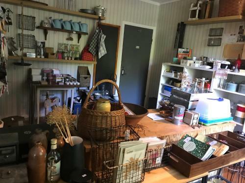 Lidhem B&B And Holiday Apartments