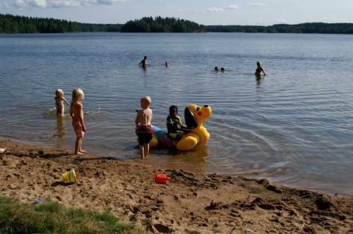 Lidhem B&B And Holiday Apartments
