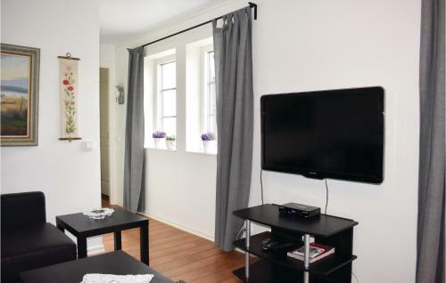 Two-bedroom Holiday Home In Hollviken