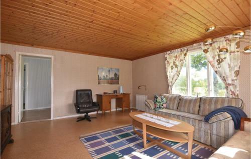 Four-bedroom Holiday Home In Hogsater